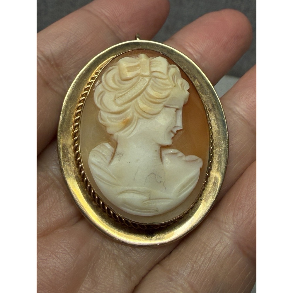 VanDell Vintage 1/20 12K Yellow Gold Filled Boldly Carved Cameo Brooch Pendant